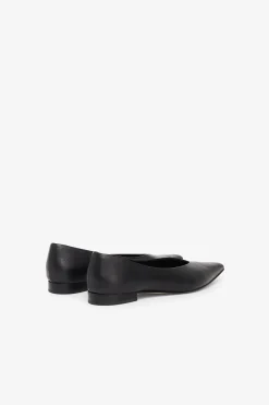 Ballerines pointues en cuir