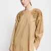 Blouse en coton avec applications au crochet