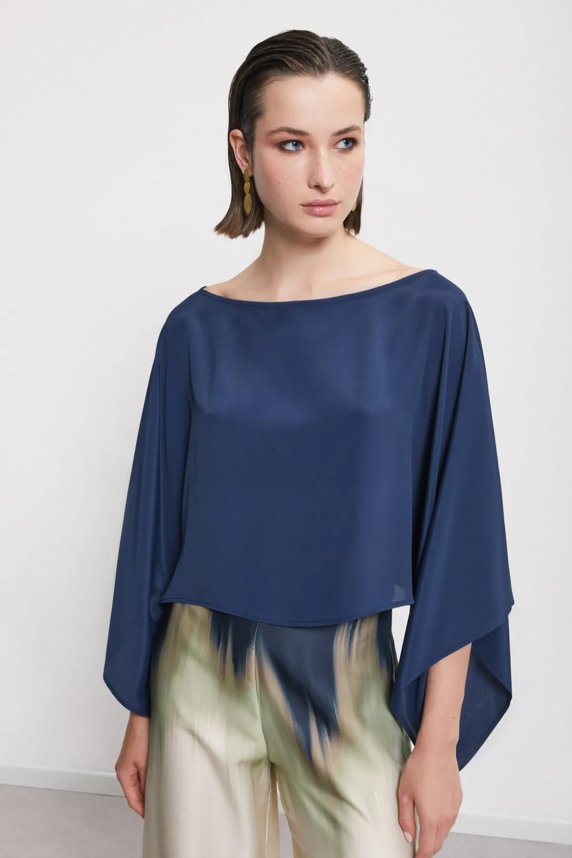 Blouse fluide avec amples manches