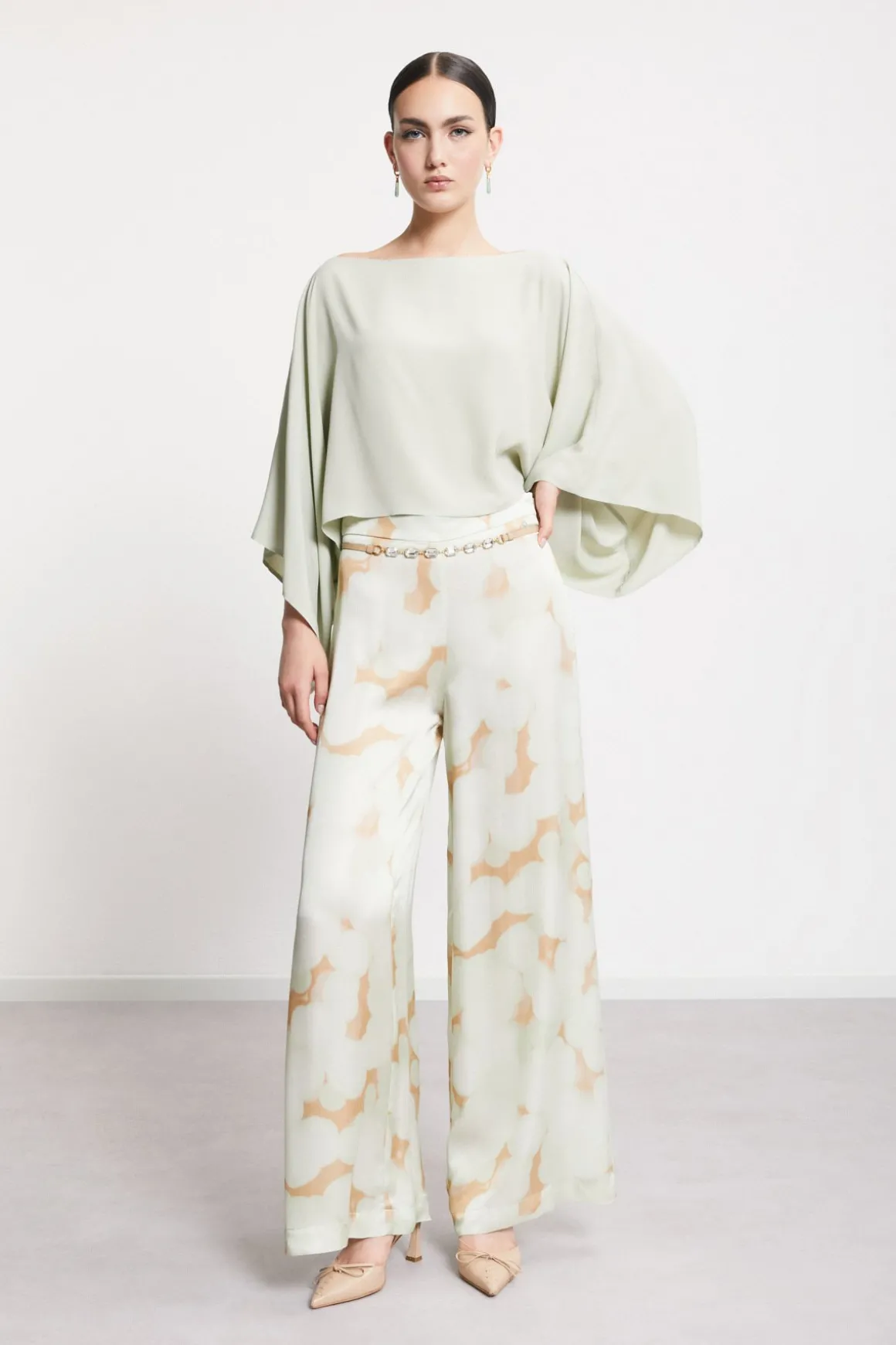 Blouse fluide avec amples manches