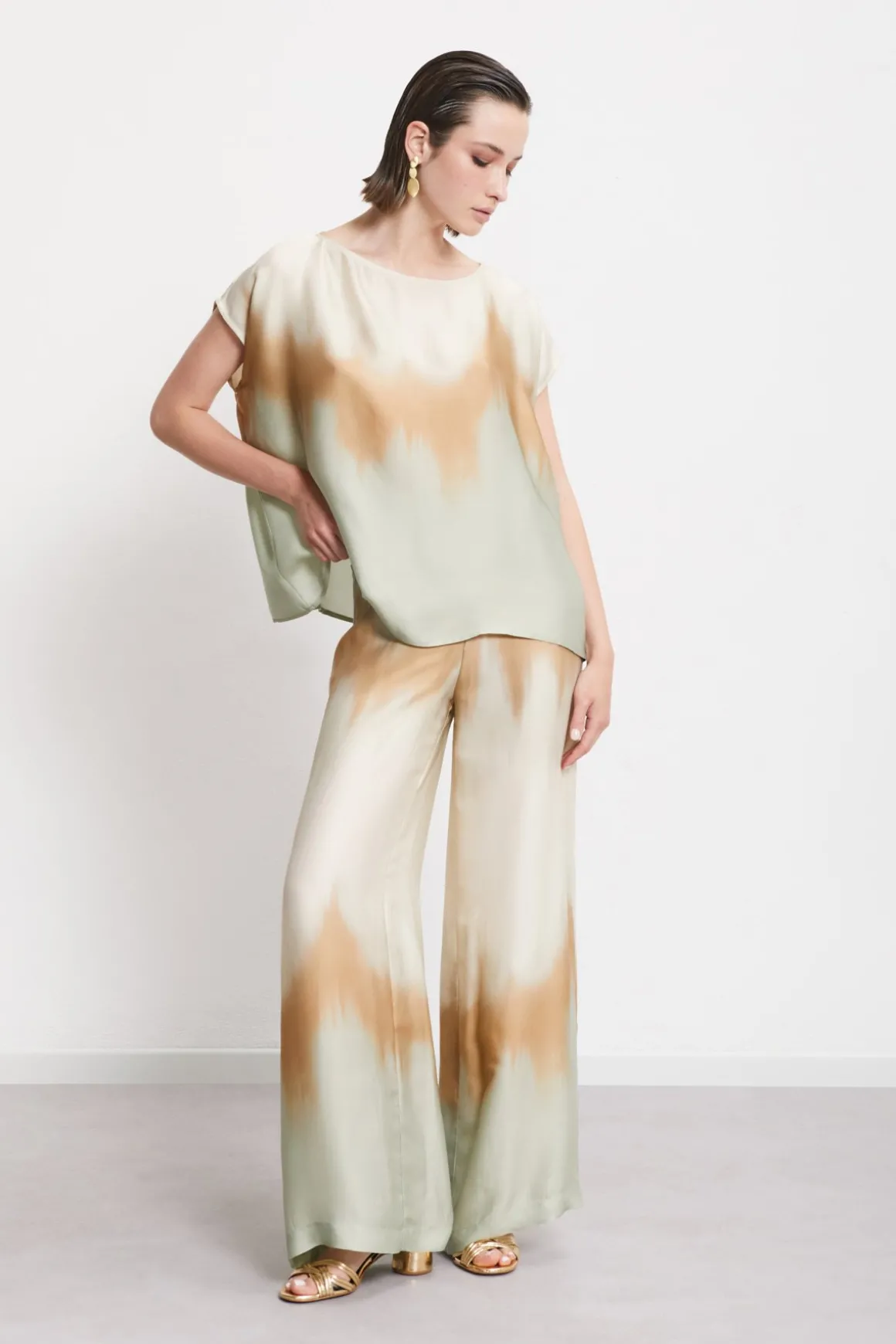 Pantalon large en viscose imprimée