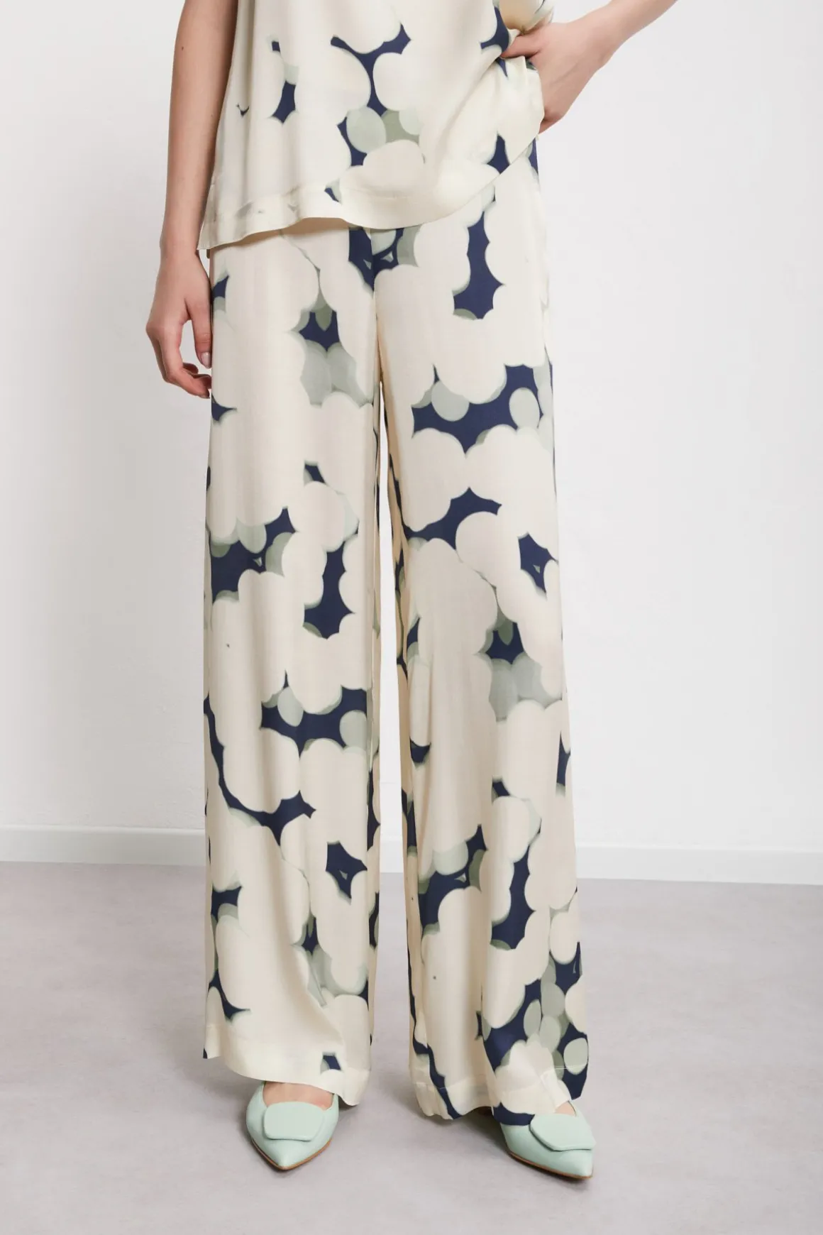 Pantalon large en viscose imprimée