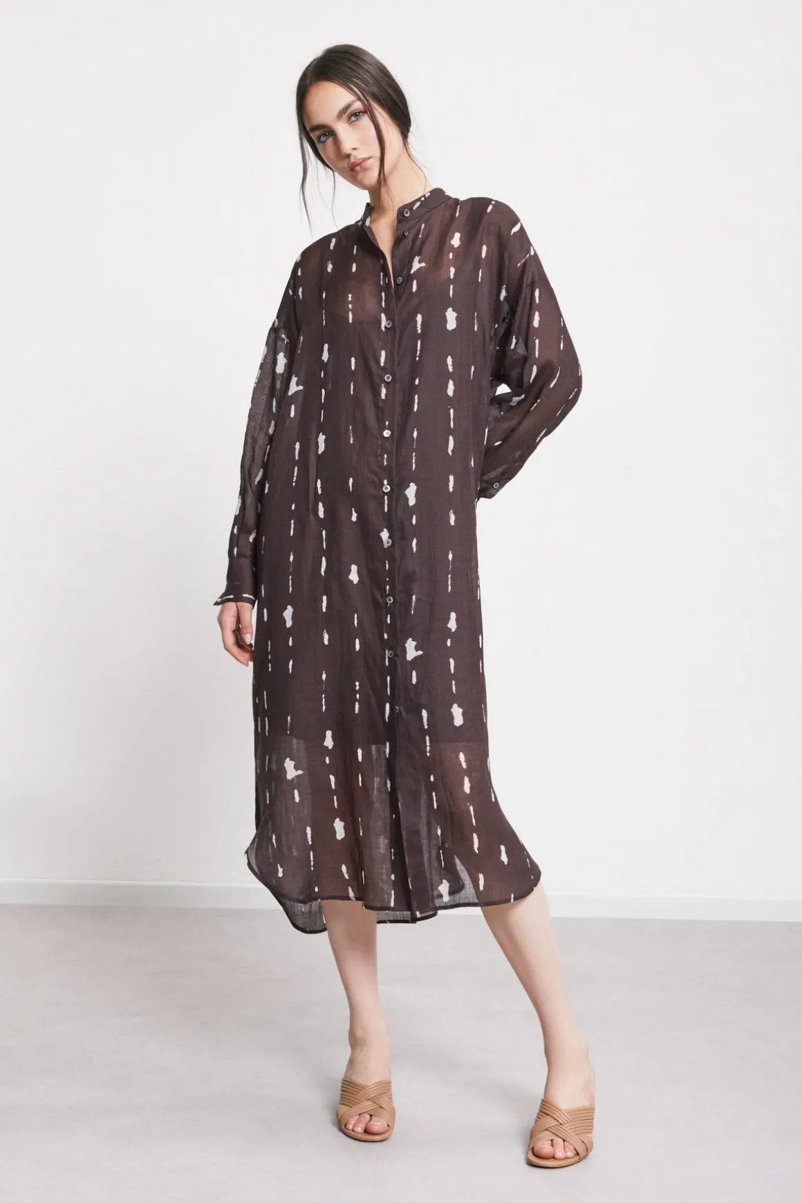 Robe chemisier midi imprimée avec col mao