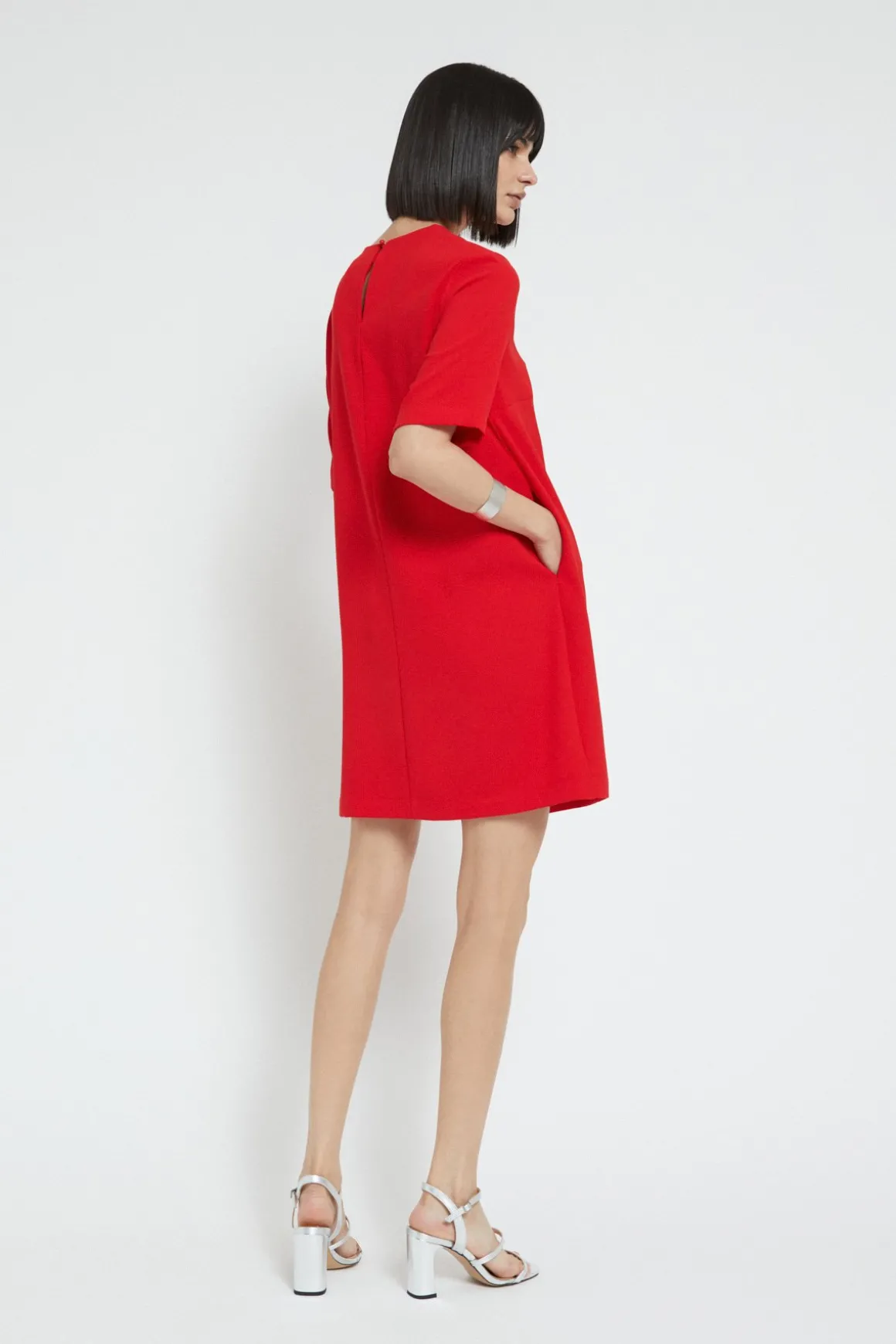Robe courte en couleur unie