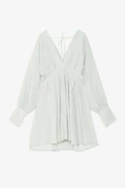 Robe courte en viscose avec petits boutons