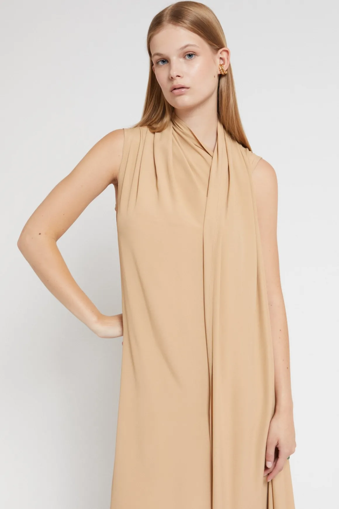 Robe midi avec écharpe