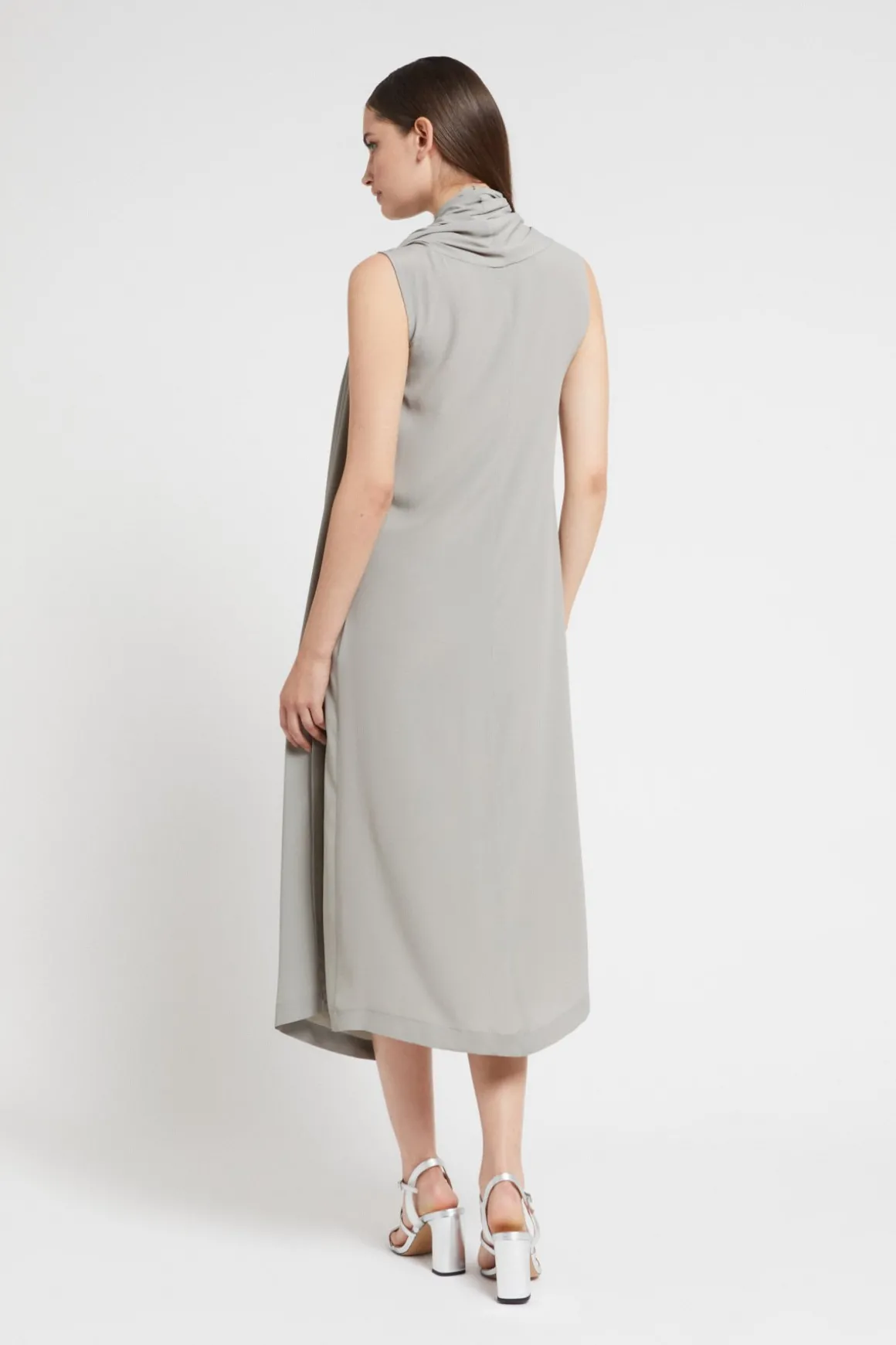 Robe midi avec écharpe