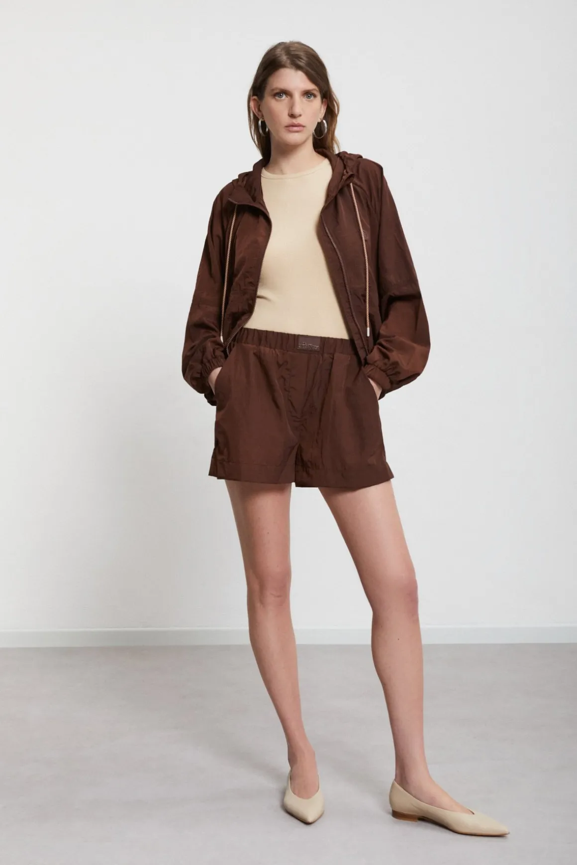 Short ultra leger